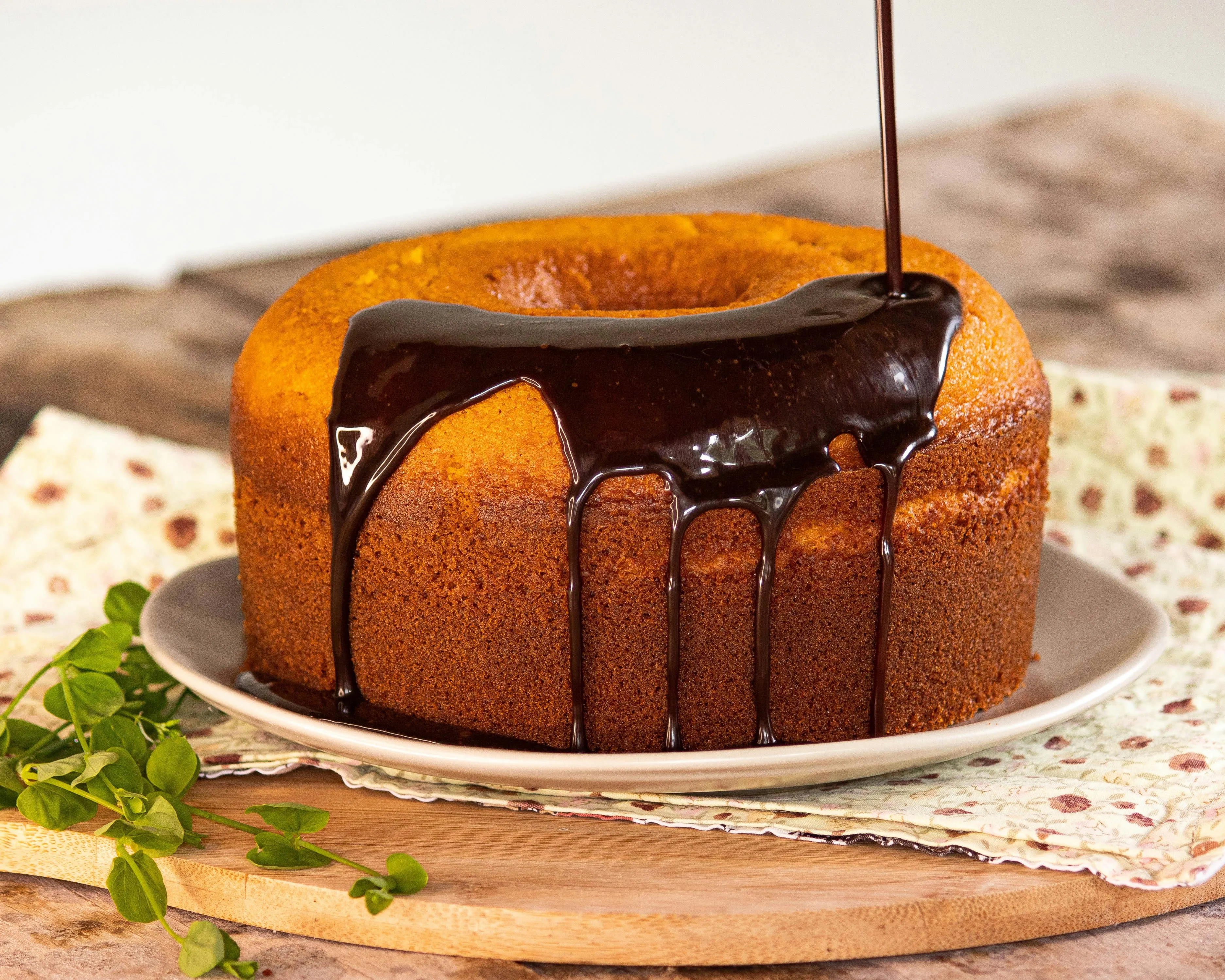 Torta con Calda di Cioccolato